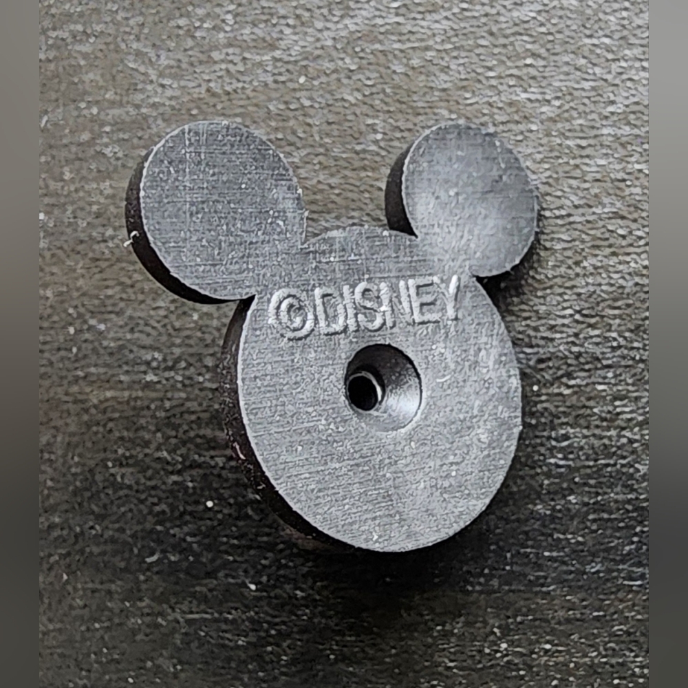 🌺 5/$25 Disney Mickey Mouse Pop Art Trading Pin 2009 - Picture 3 of 4